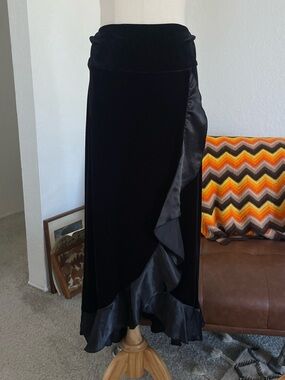 Monroe & Main Whimsigoth Boho Velvet Satin Ruffle Skirt